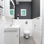 Premium Ludwinowska By Renters Διαμέρισμα *