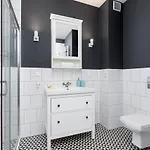 Premium Ludwinowska By Renters Διαμέρισμα *