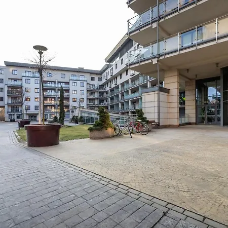 Premium Ludwinowska By Renters